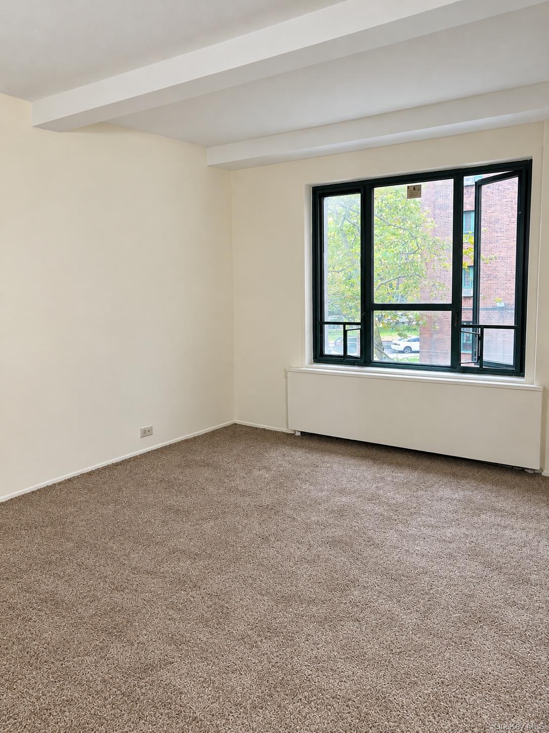 24 Metropolitan Oval, Unit 2D photo 5
