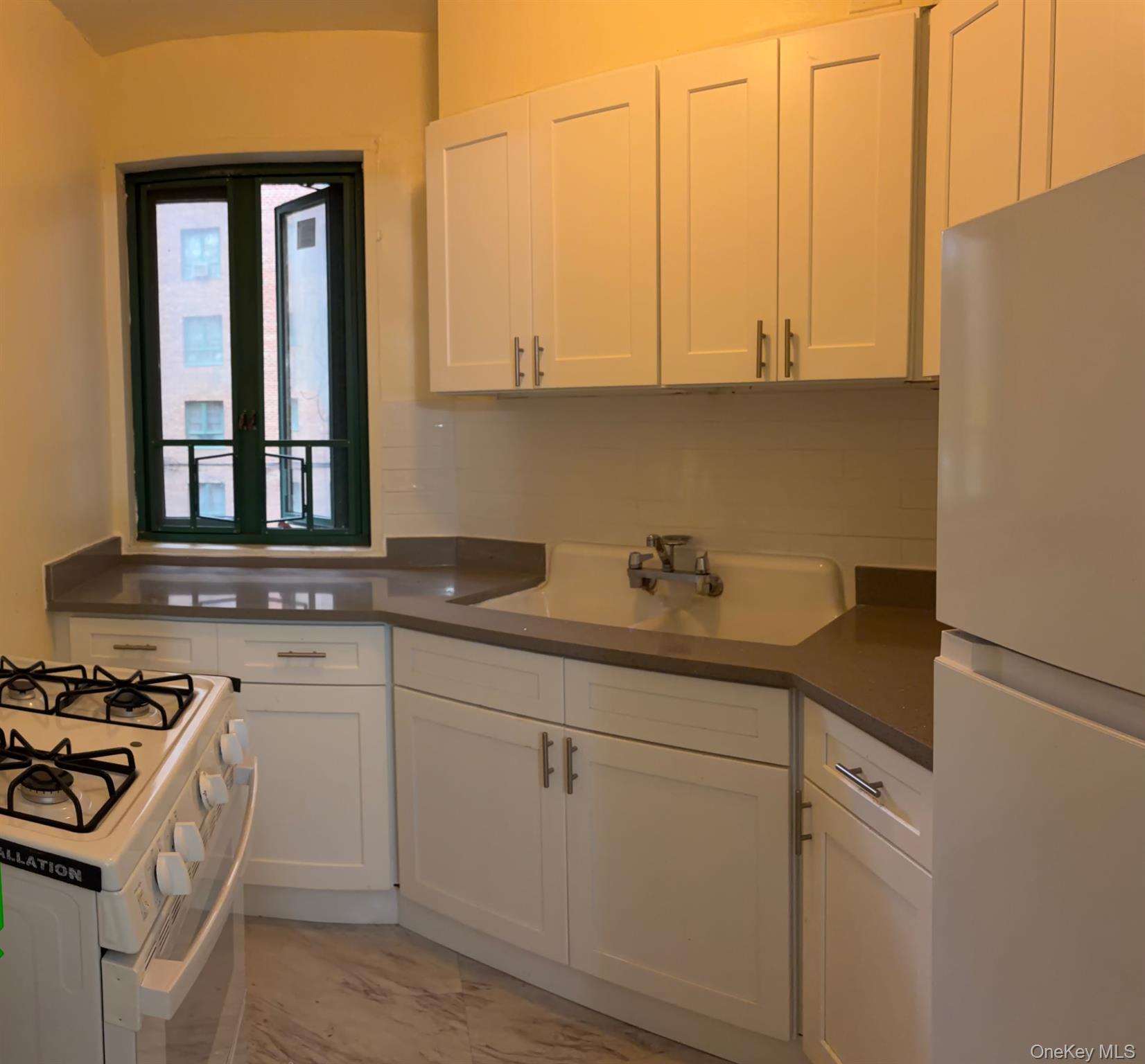 24 Metropolitan Oval, Unit 2D photo 8