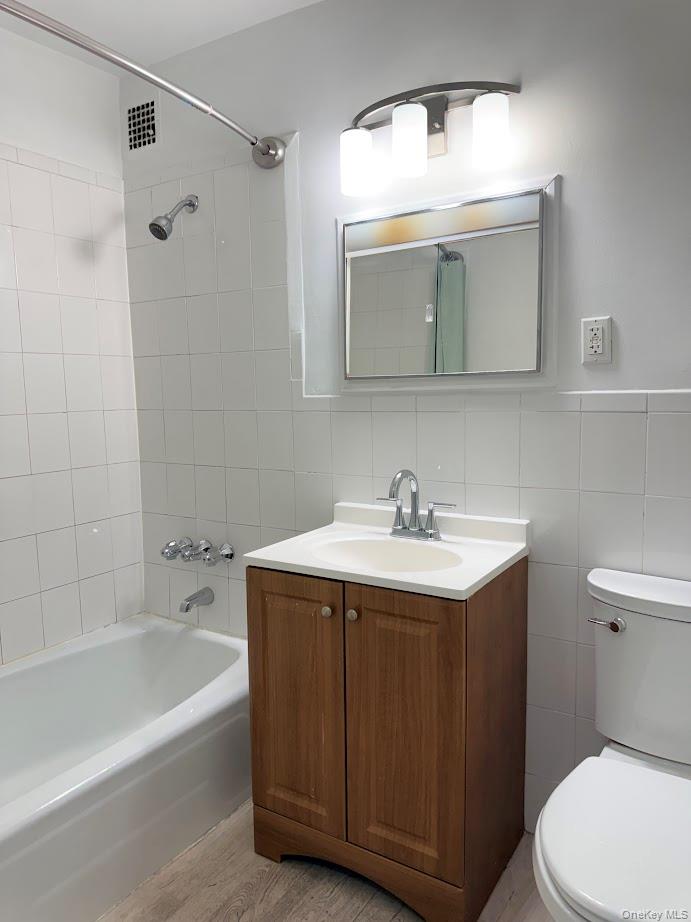 60-11 Broadway, Unit 5E photo 12