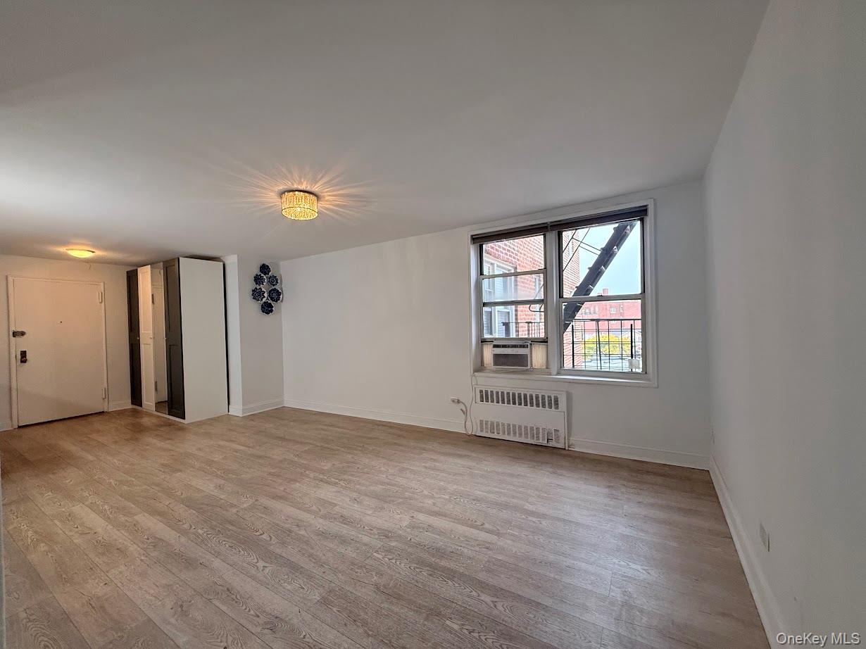 60-11 Broadway, Unit 5E photo 8