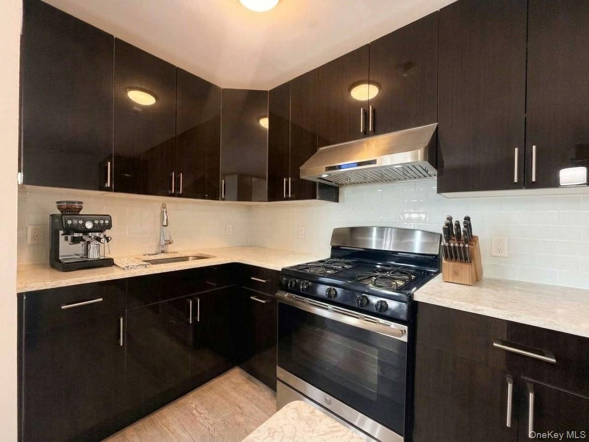 60-11 Broadway, Unit 5E photo 5