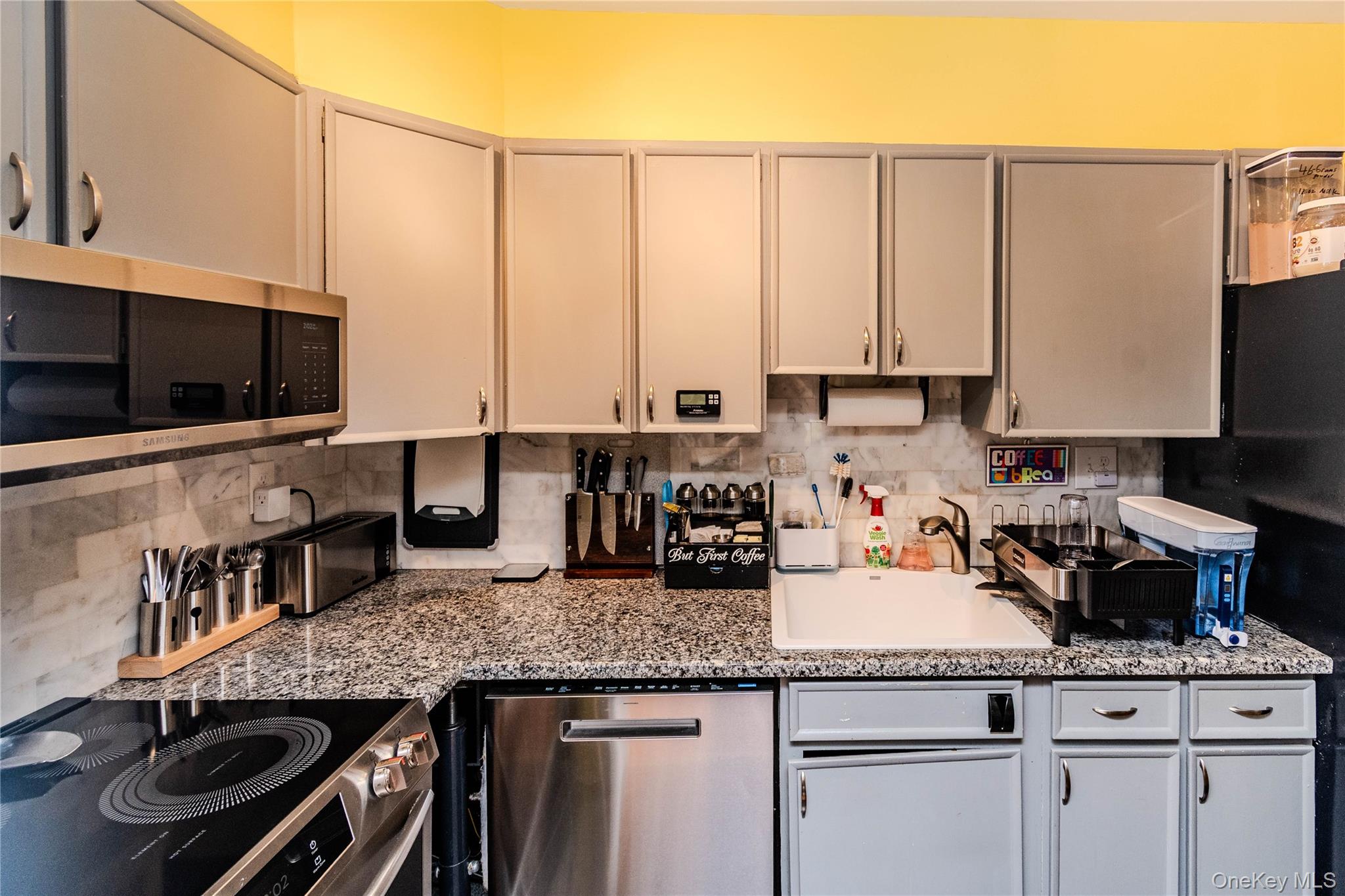 166 Rinaldi Boulevard, Unit A photo 10