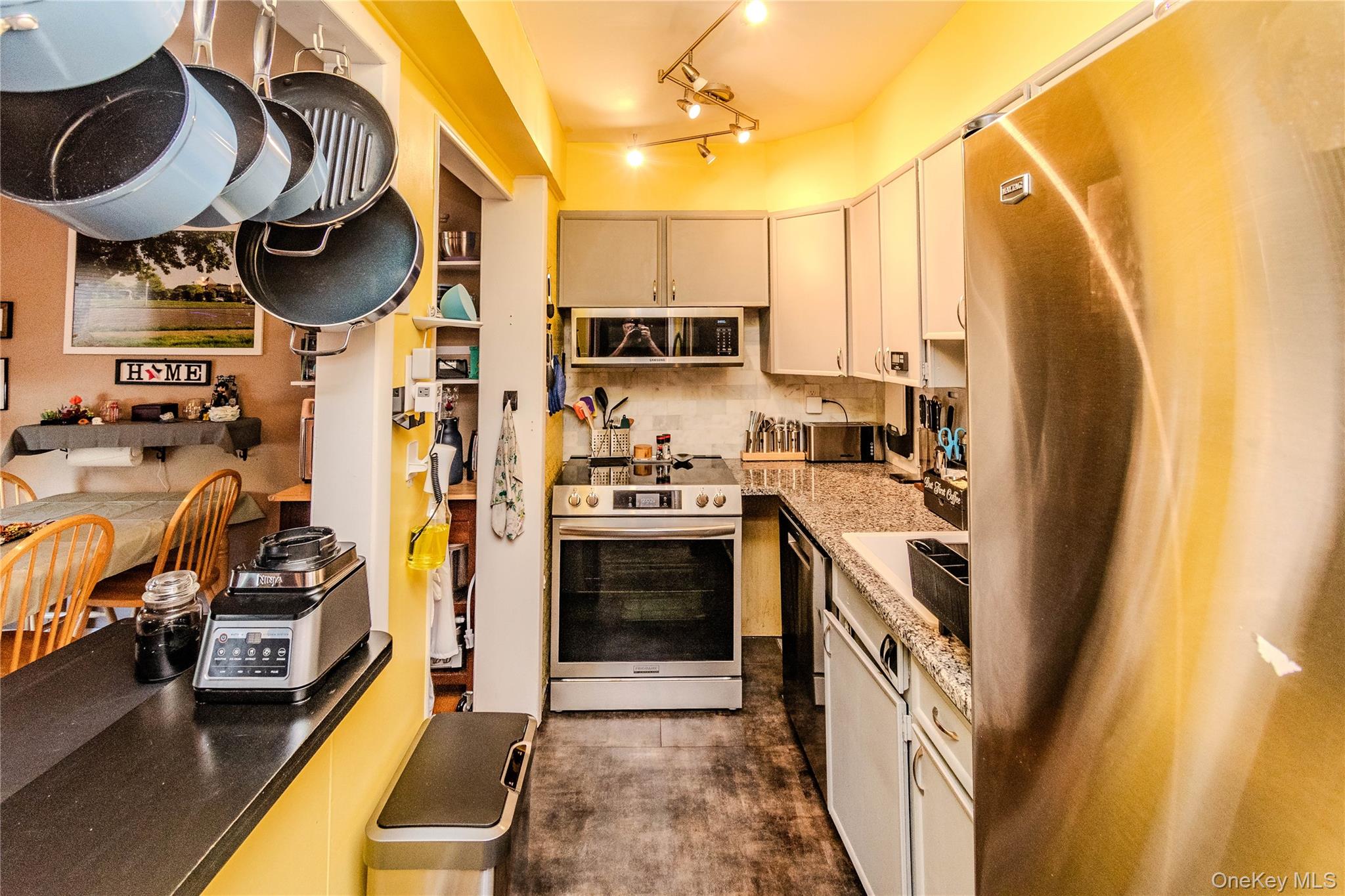 166 Rinaldi Boulevard, Unit A photo 12