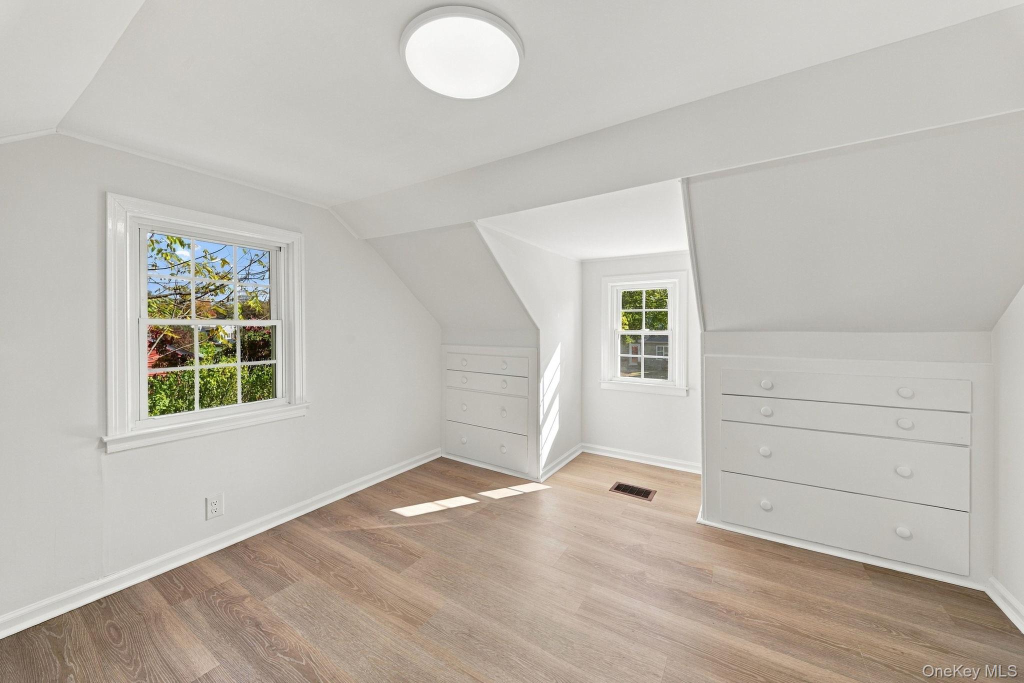 23 Mansion Drive – For Sale photo 28