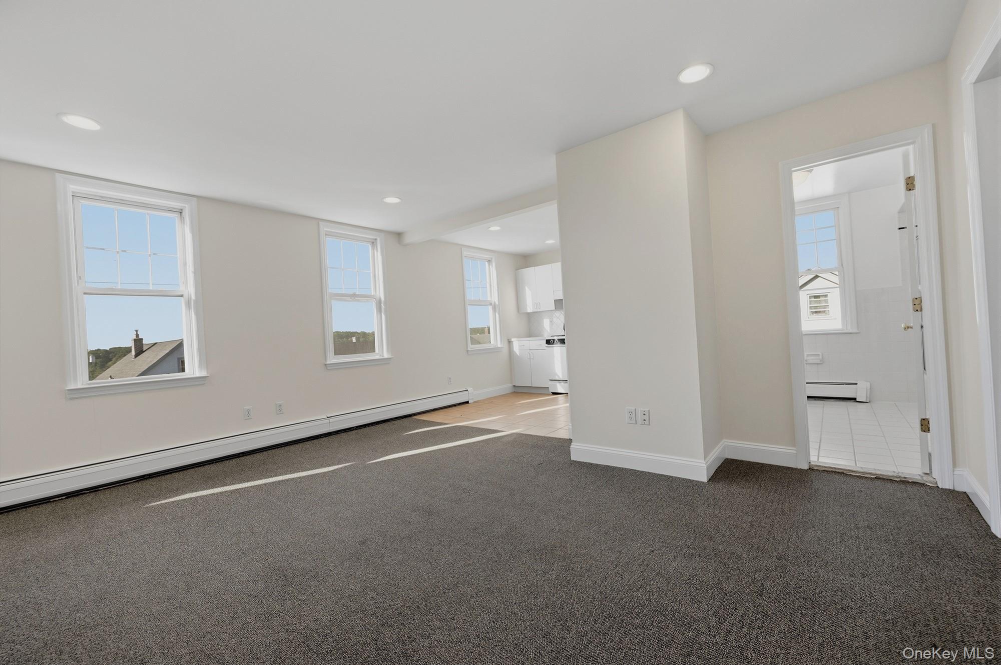 18 Woodside Avenue, Unit 3 photo 4