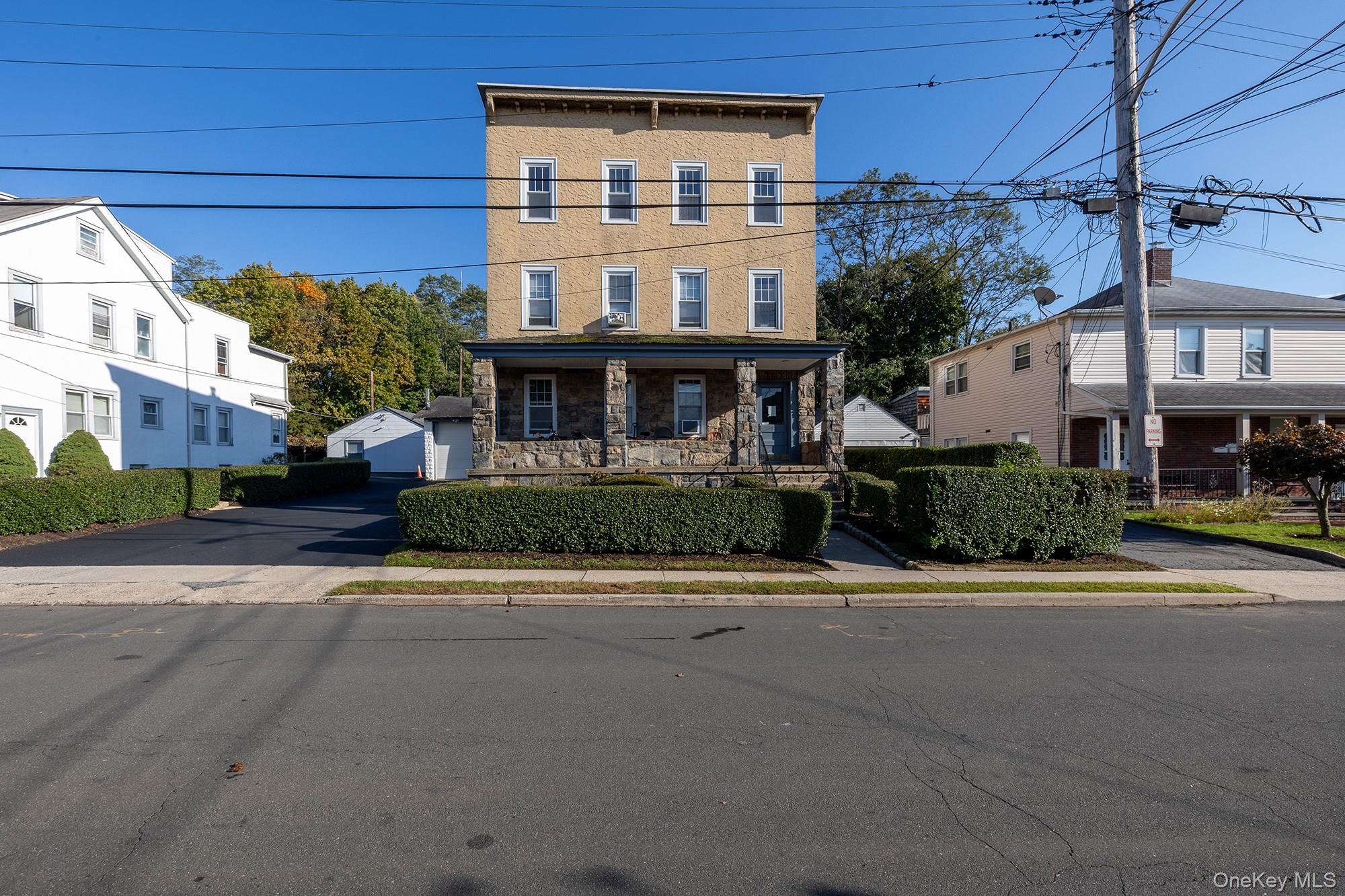 18 Woodside Avenue, Unit 3