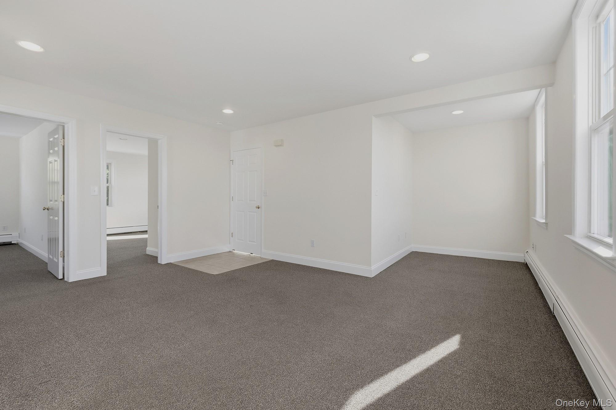 18 Woodside Avenue, Unit 3 photo 8