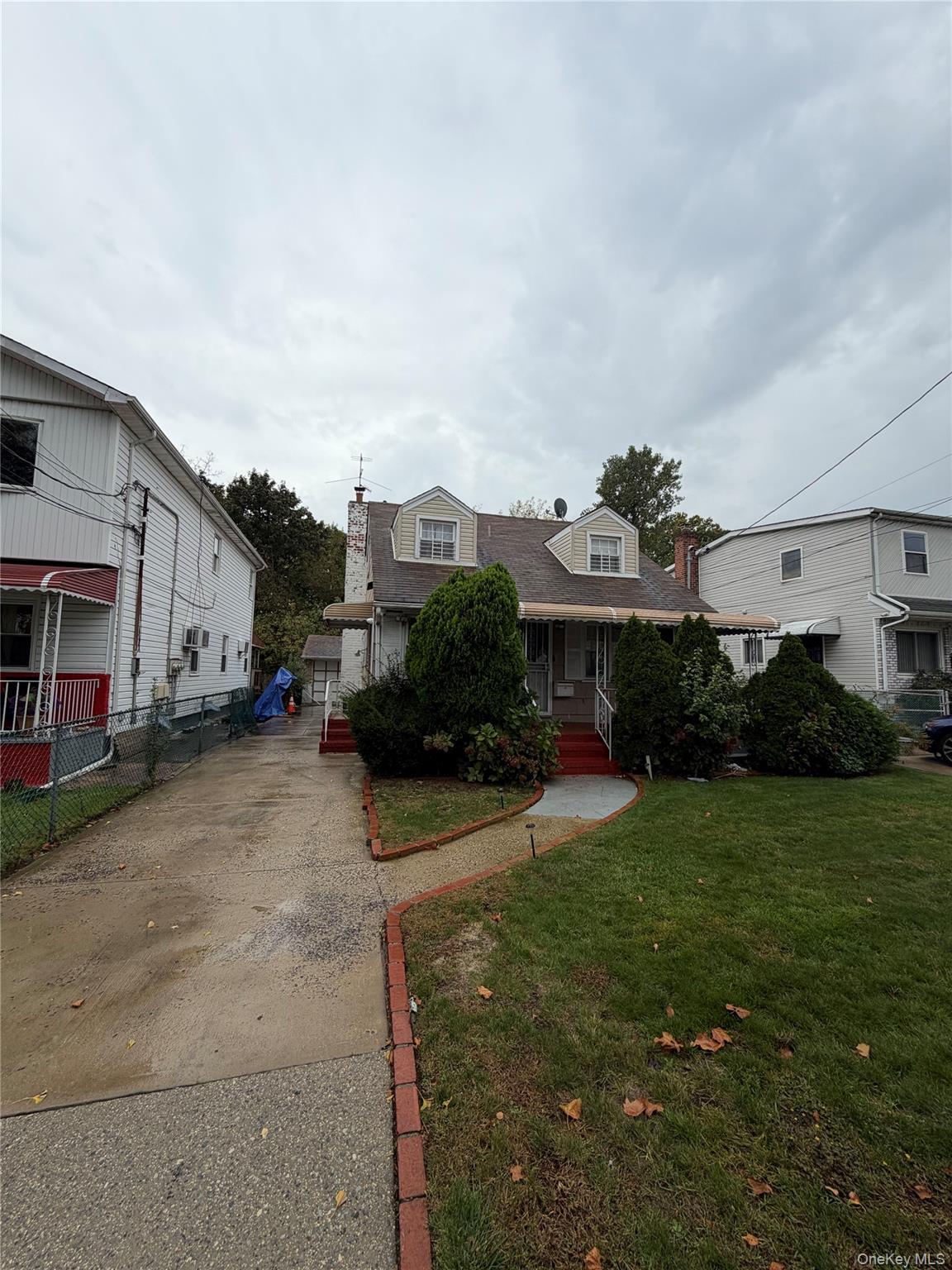 147-30 Huxley Street – For Rent