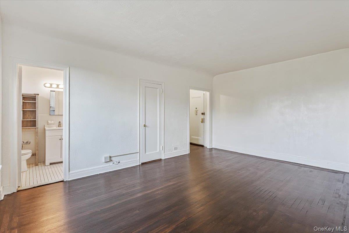 141 Woodmere Boulevard, Unit 3C photo 3