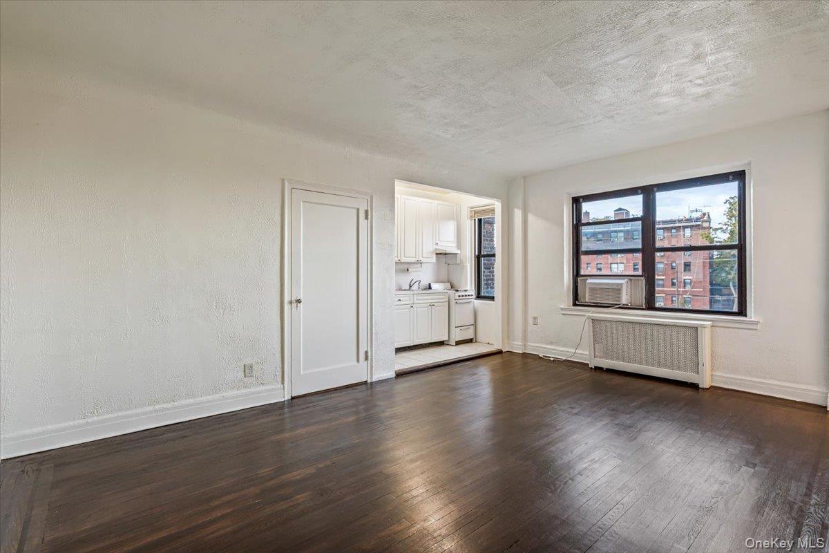 141 Woodmere Boulevard, Unit 3C photo 2