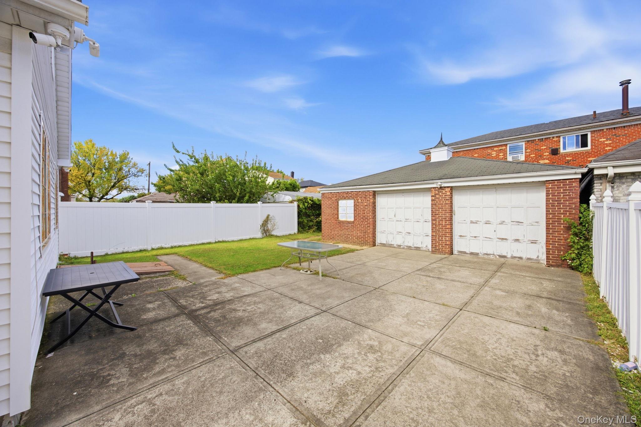 114-39 150th Avenue – For Sale photo 17