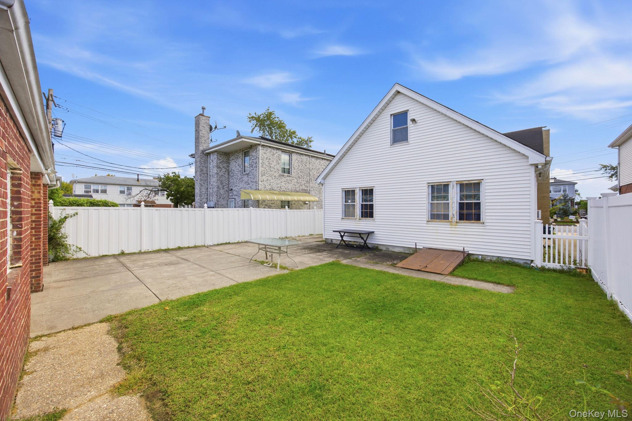 114-39 150th Avenue – For Sale photo 18