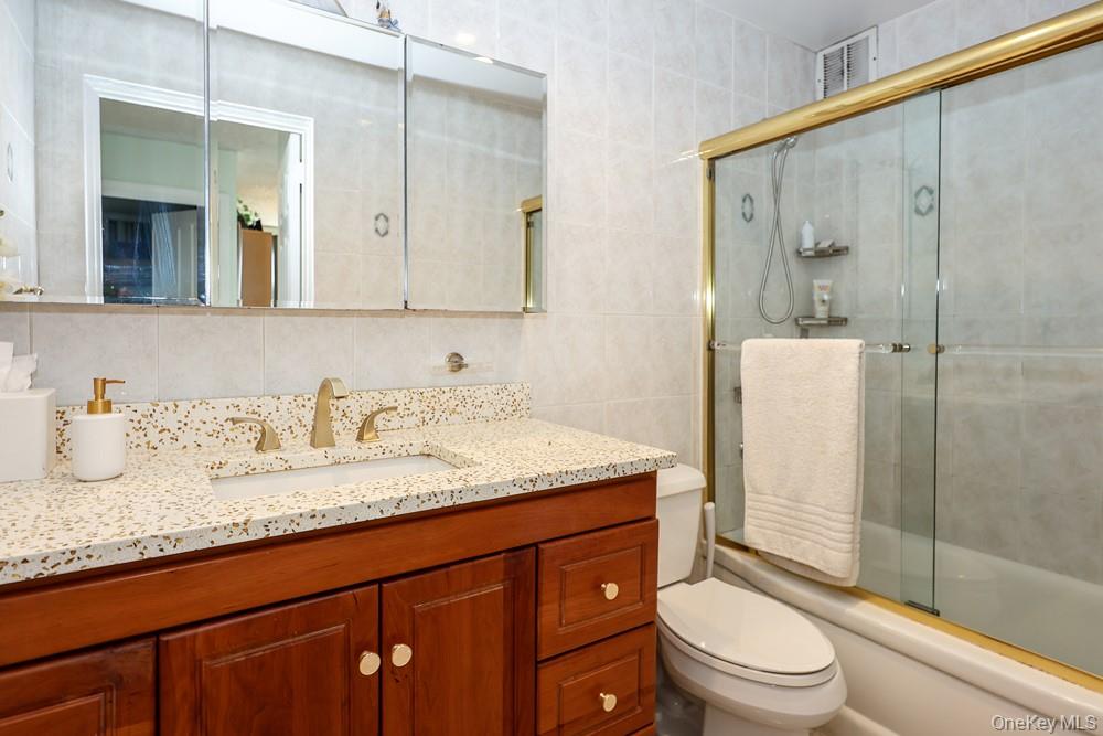 10-34 166th Street, Unit 9D photo 24