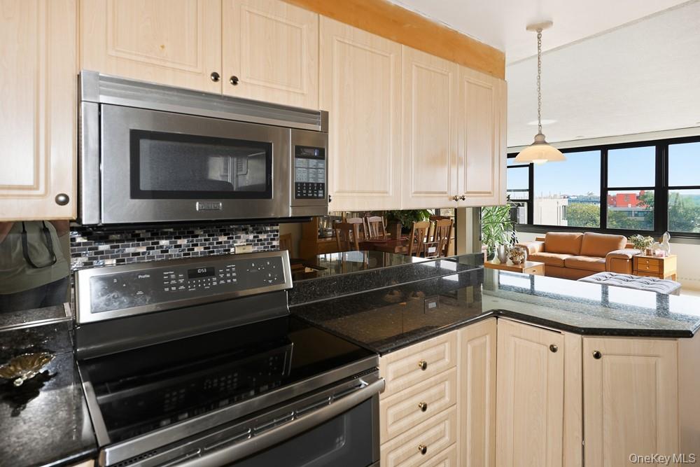 10-34 166th Street, Unit 9D photo 18