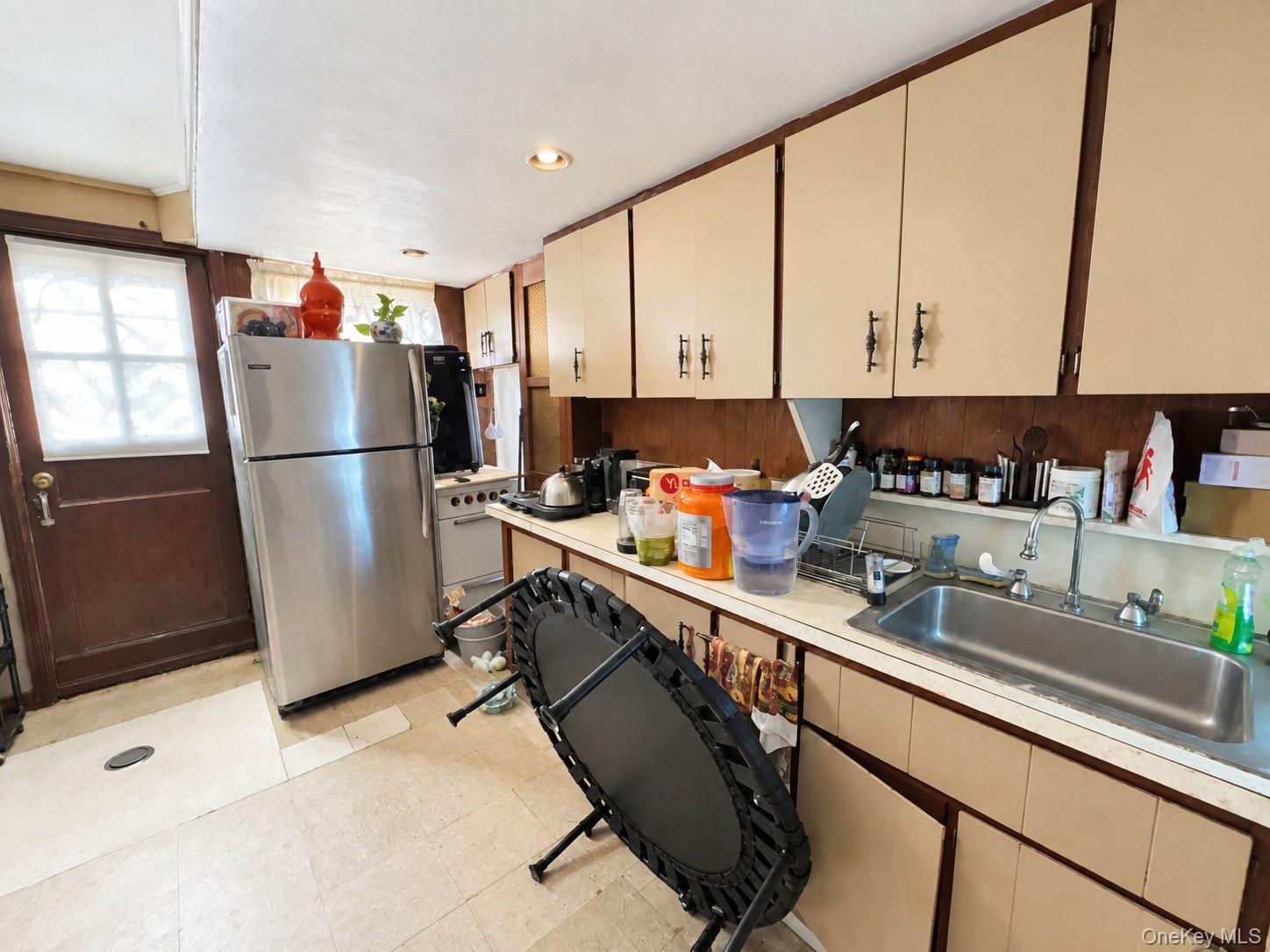 578 Remsen Avenue – For Sale photo 9