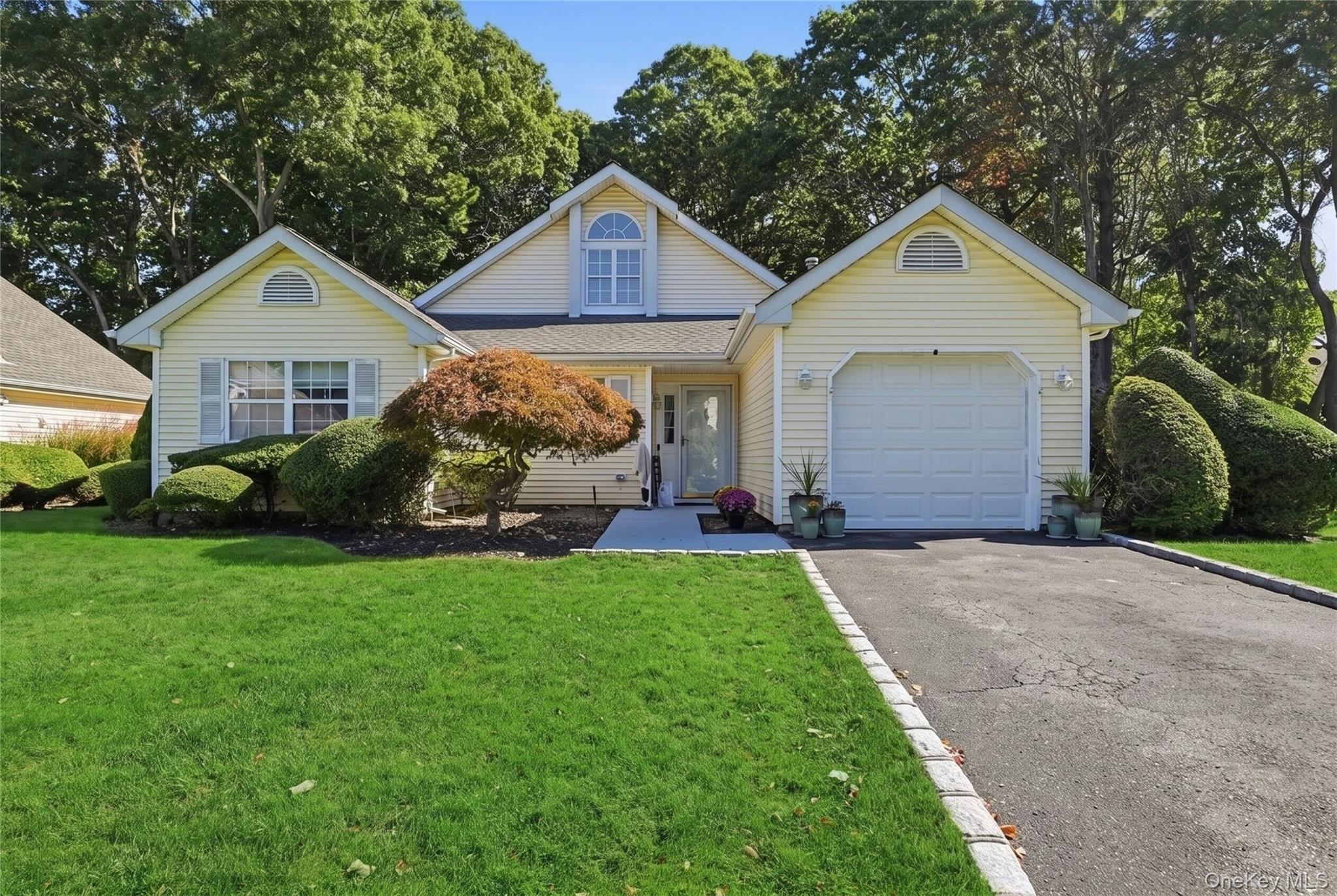23 Saddlebrook Court – For Sale