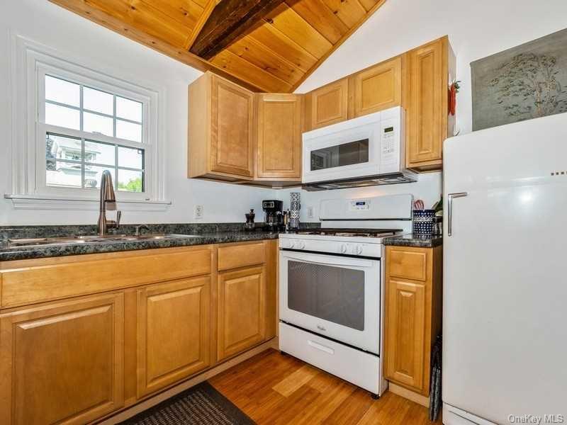 19 Annan Street – For Rent photo 9