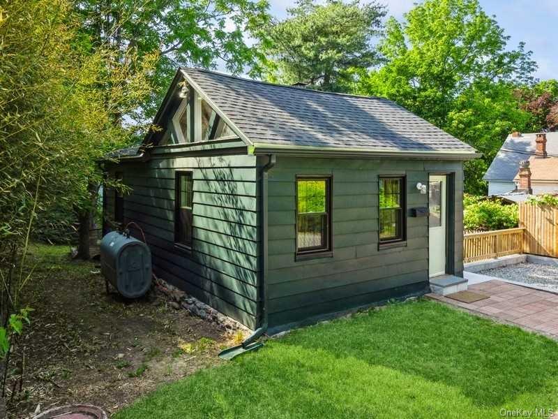 19 Annan Street – For Rent photo 15