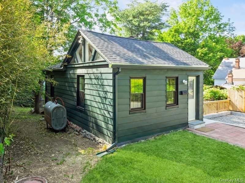 19 Annan Street – For Rent photo 3
