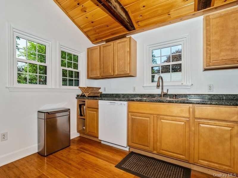 19 Annan Street – For Rent photo 10