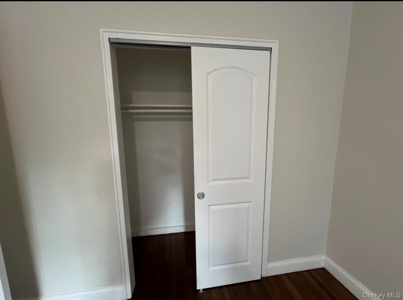 3227 Bruckner Boulevard, Unit Floor 1 photo 5