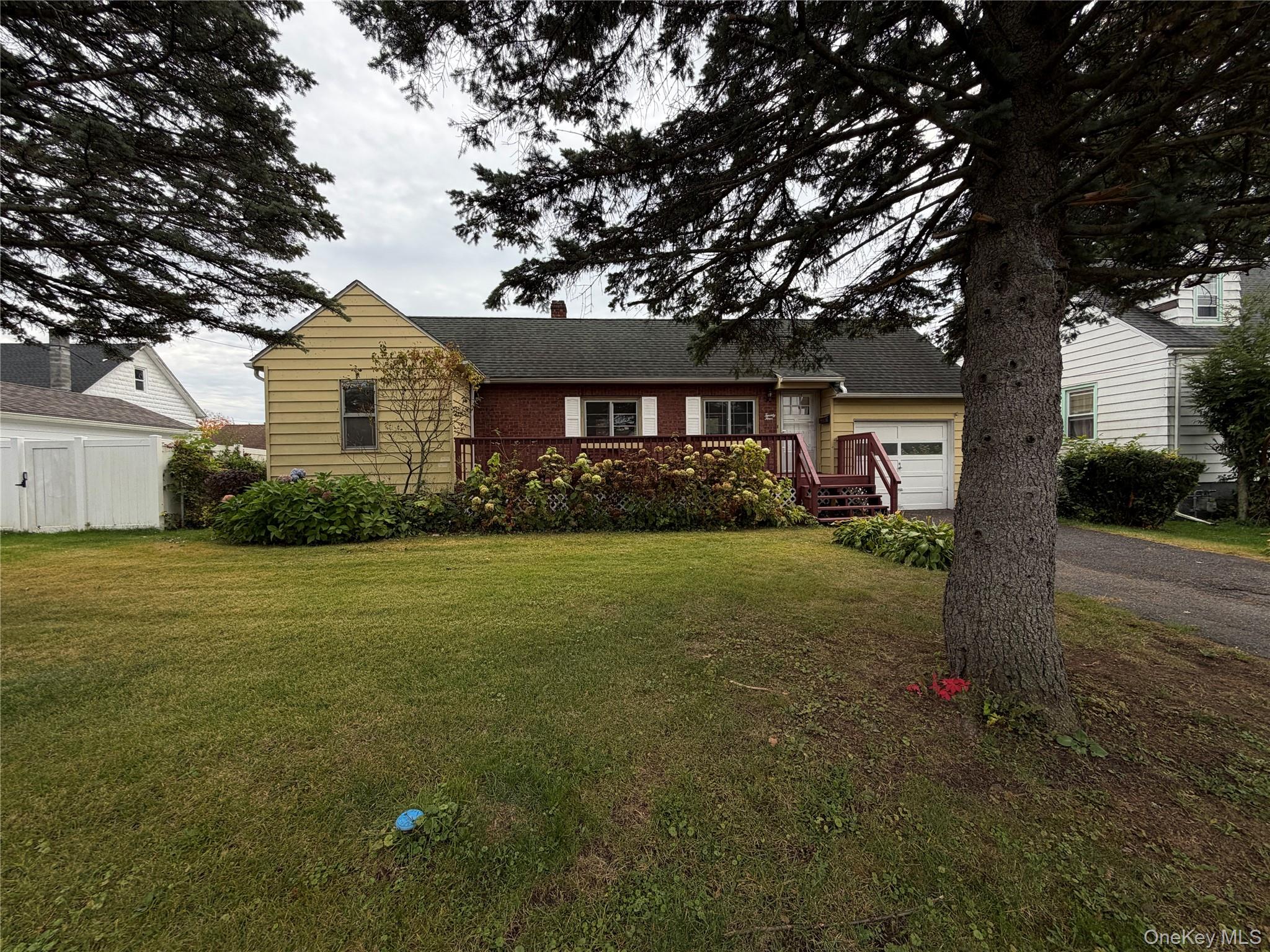 24 Merilina Avenue – For Sale photo 2