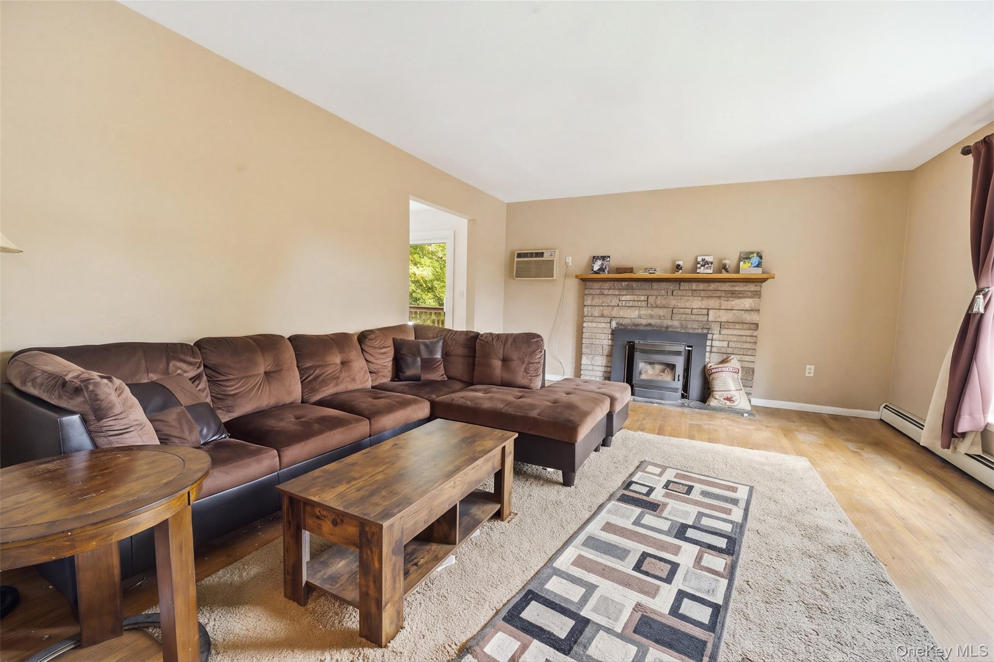24 Rocky Road – For Sale photo 3