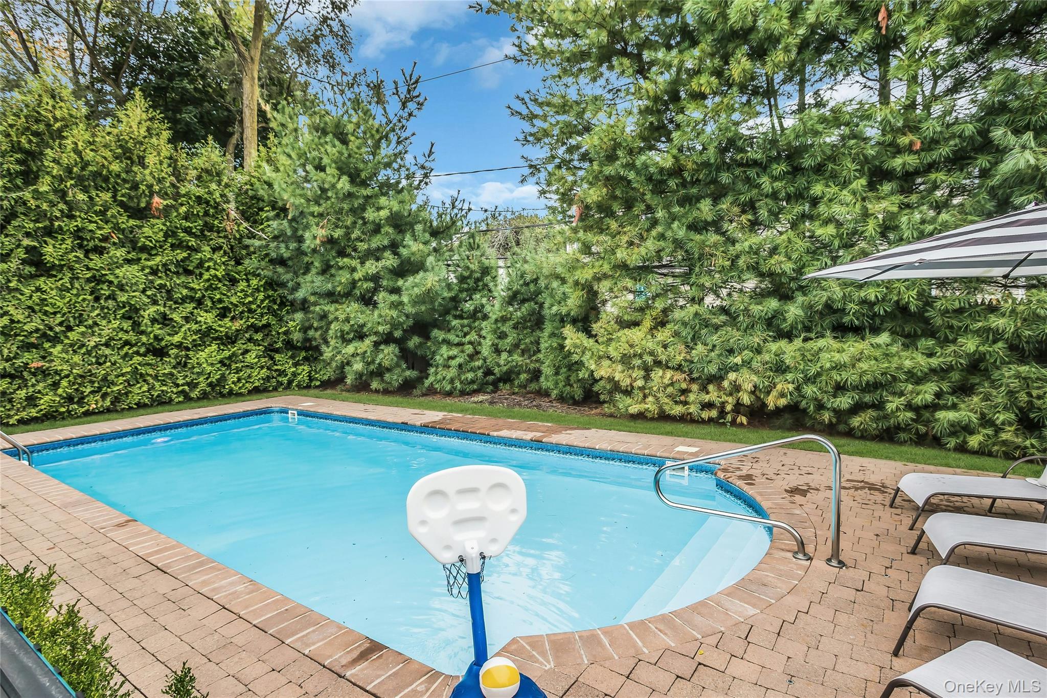 25 Lesley Lane – For Sale photo 33