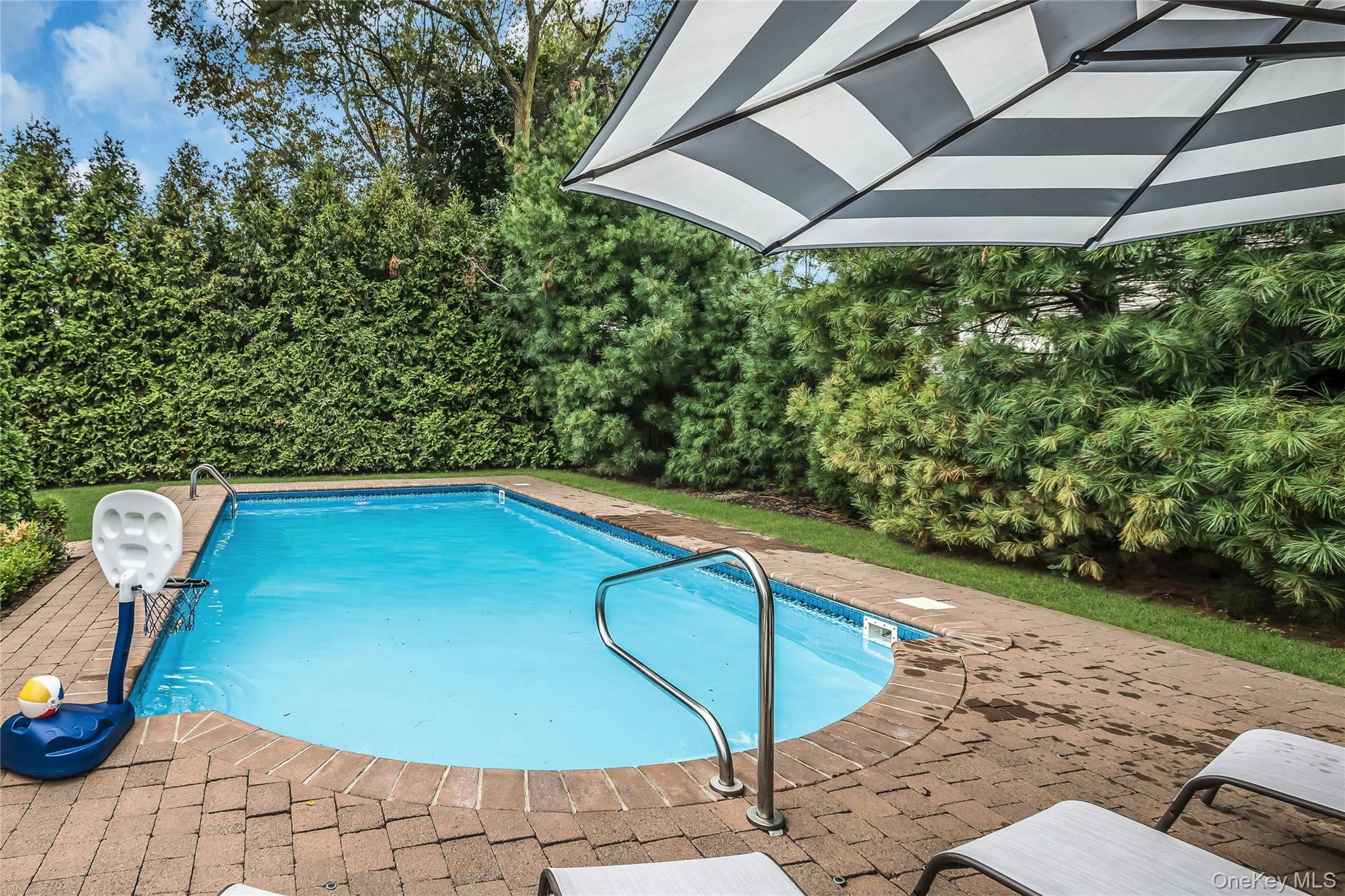 25 Lesley Lane – For Sale photo 30