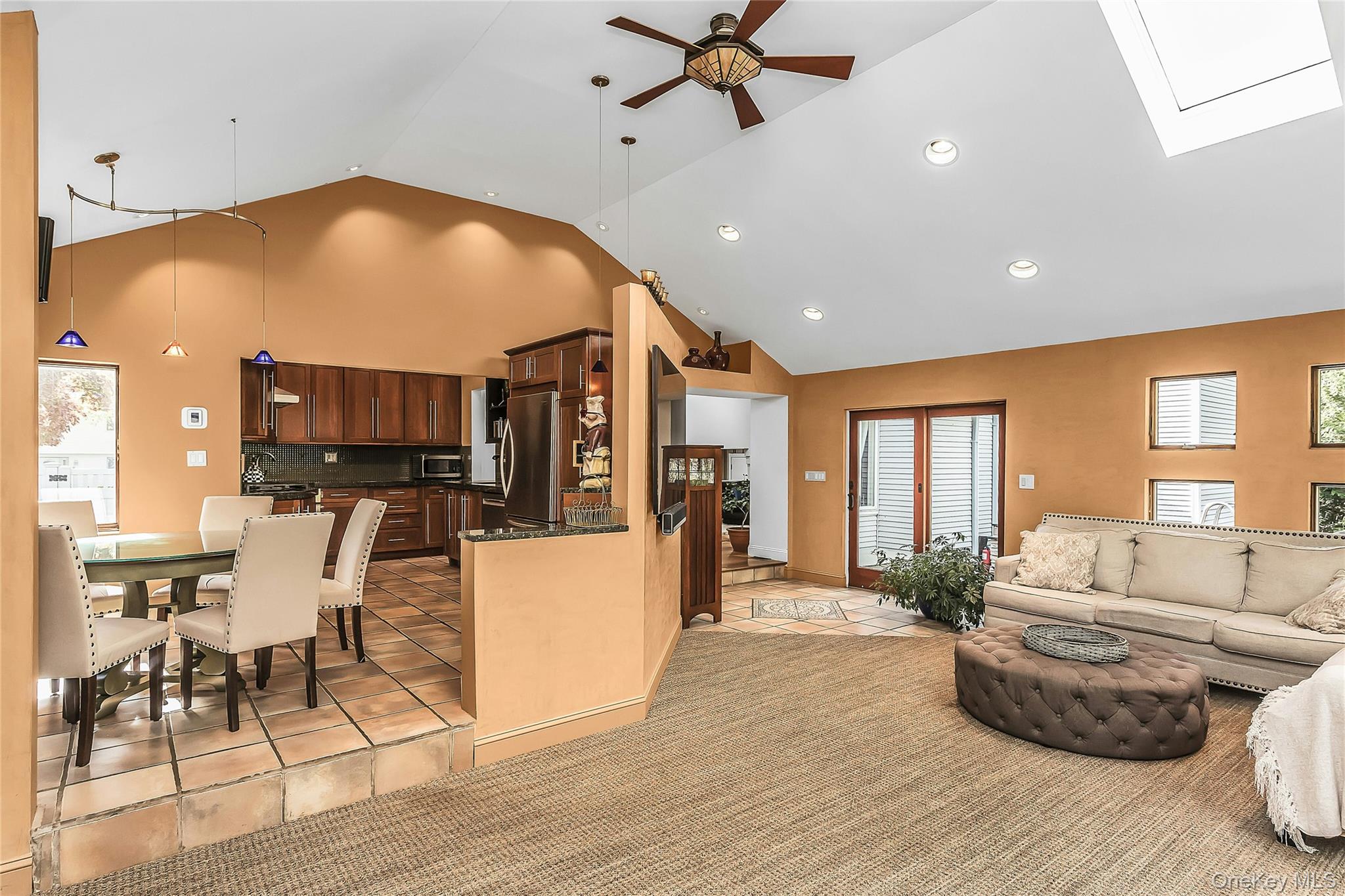 25 Lesley Lane – For Sale photo 9
