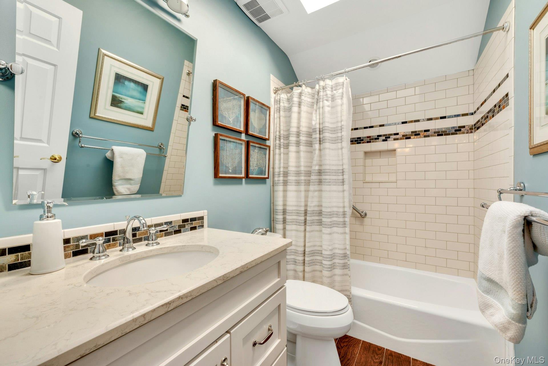 129 Captains Court – For Sale photo 16