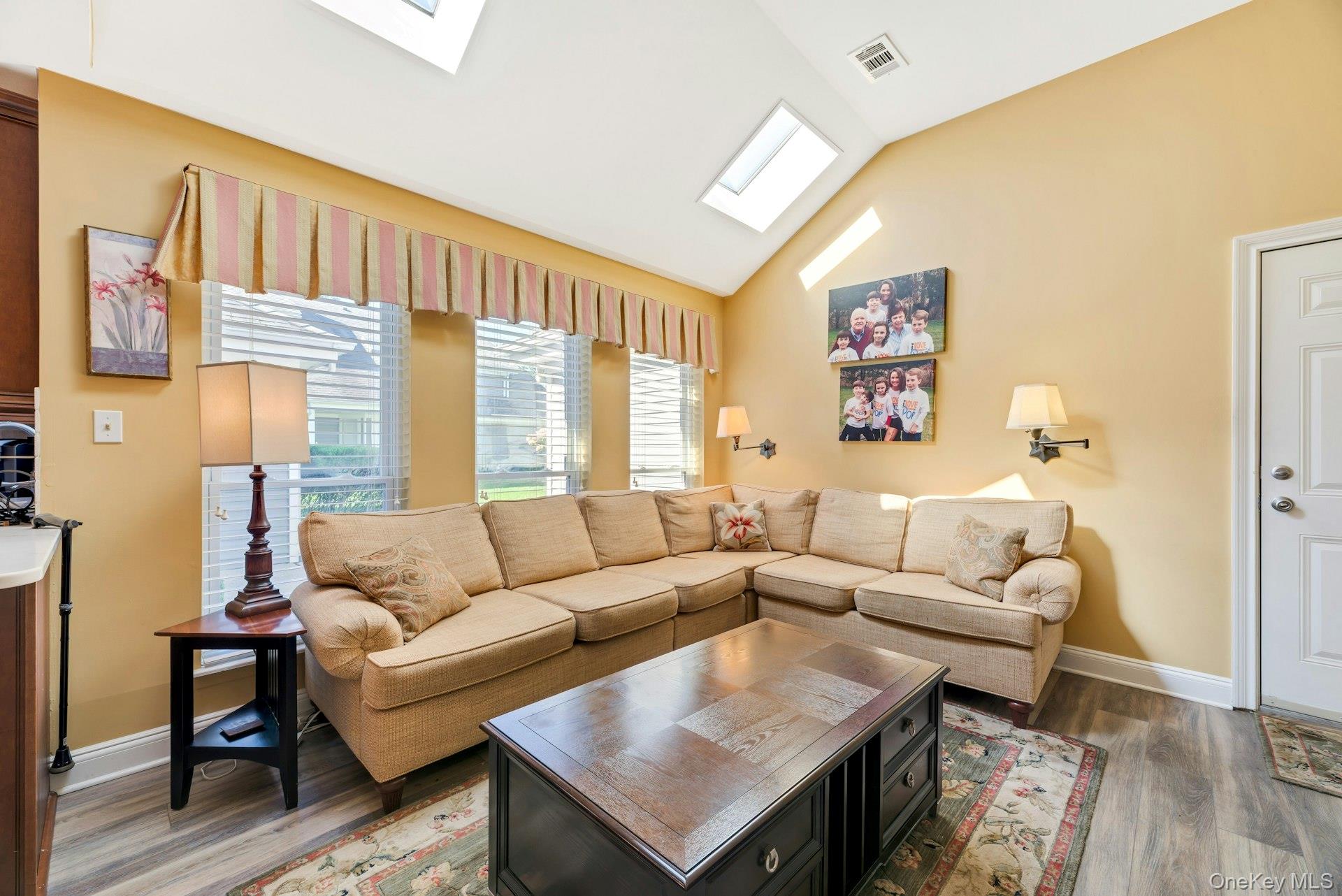 129 Captains Court – For Sale photo 12