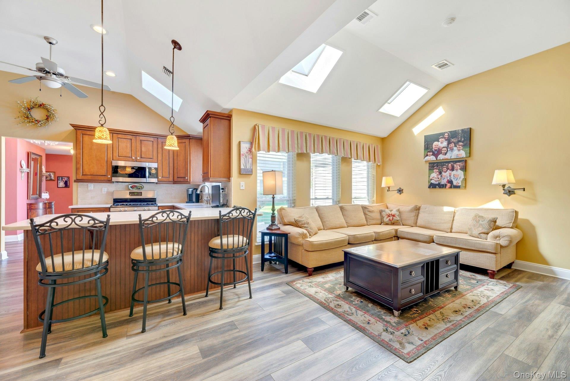 129 Captains Court – For Sale photo 11