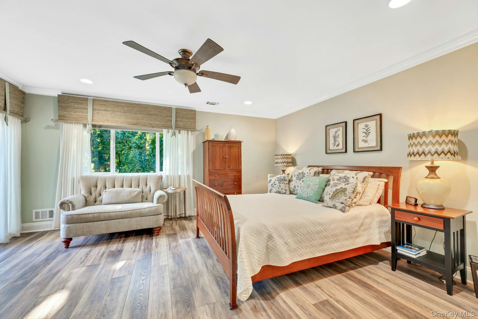 129 Captains Court – For Sale photo 14