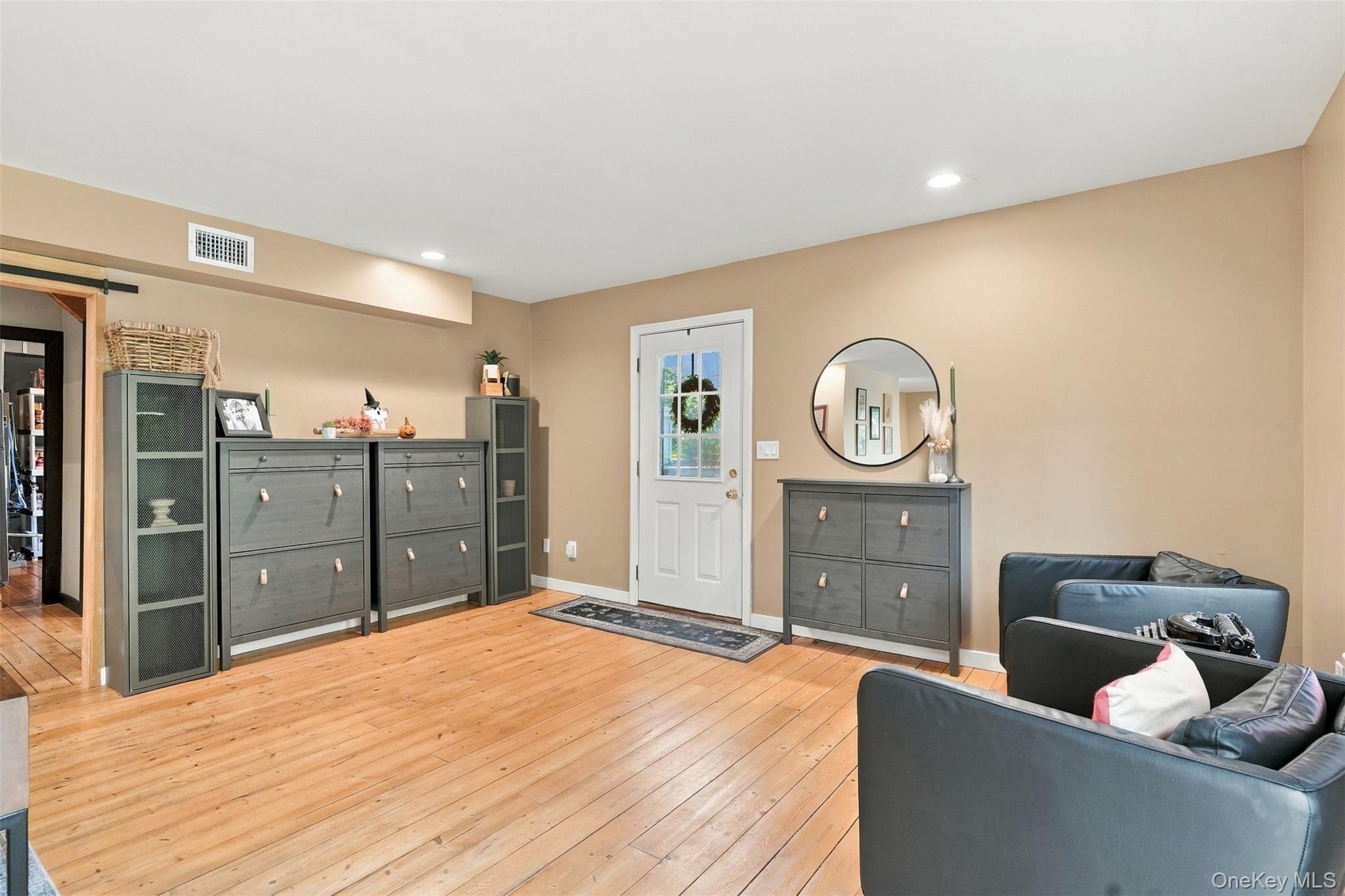 49 Weeks Avenue – For Sale photo 8