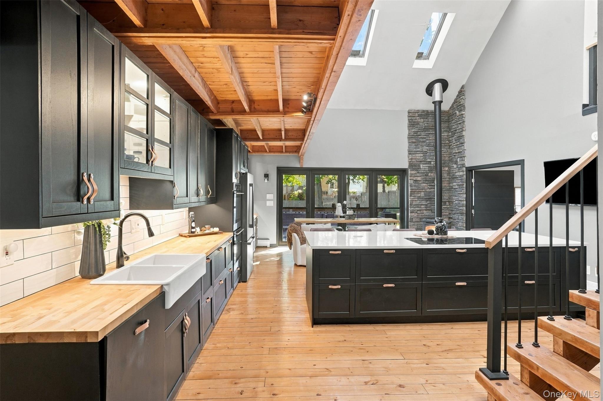 49 Weeks Avenue – For Sale photo 19