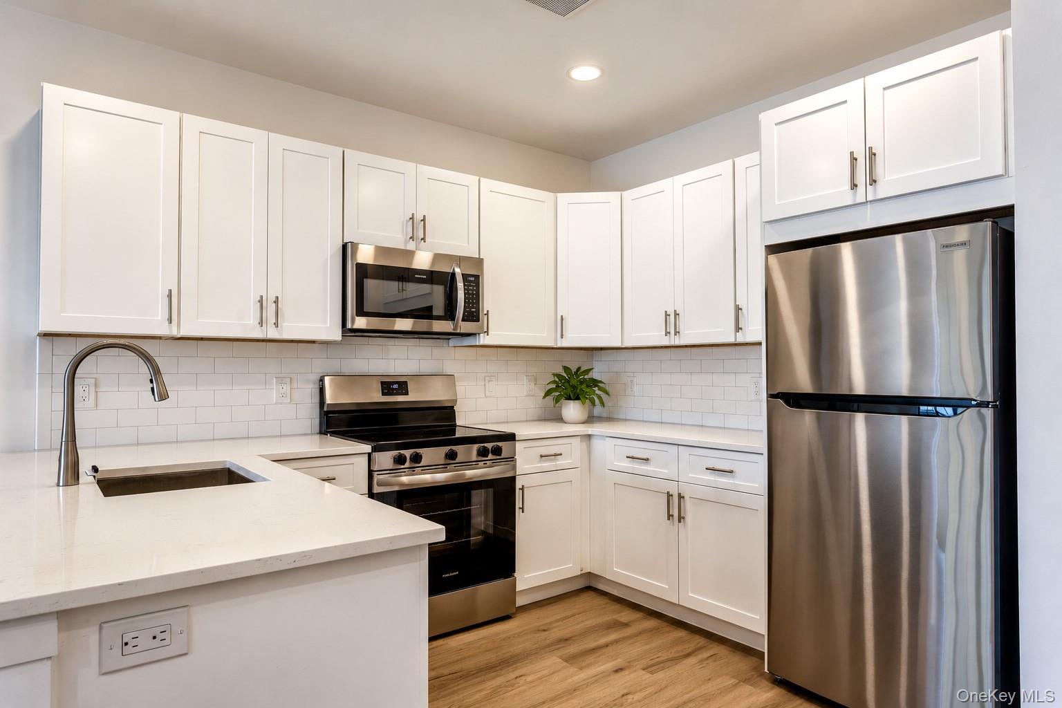 249 Drexel Avenue, Unit 209 photo 7