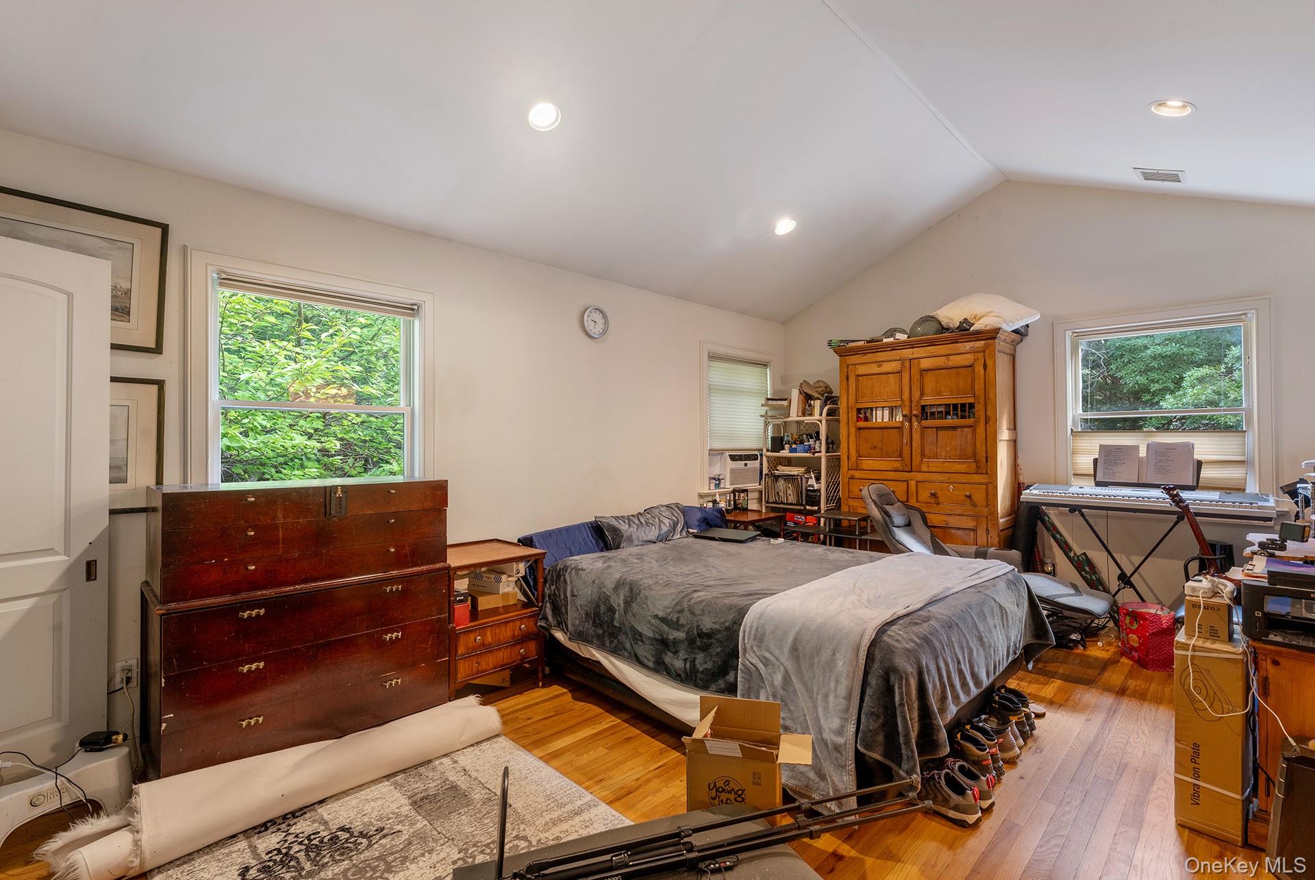 10 Harbor Street – For Sale photo 13