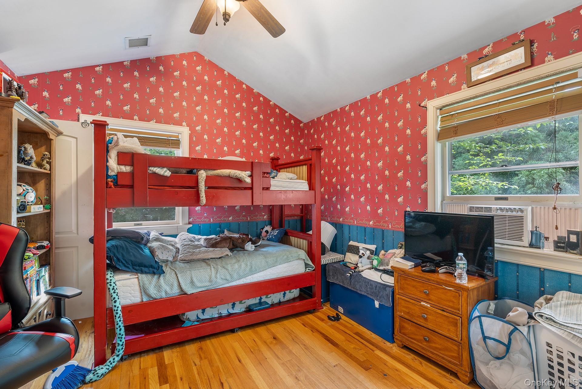 10 Harbor Street – For Sale photo 11