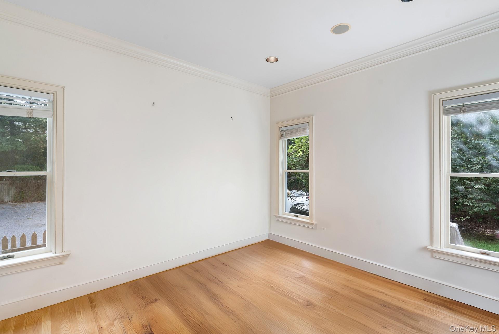 10 Harbor Street – For Sale photo 8