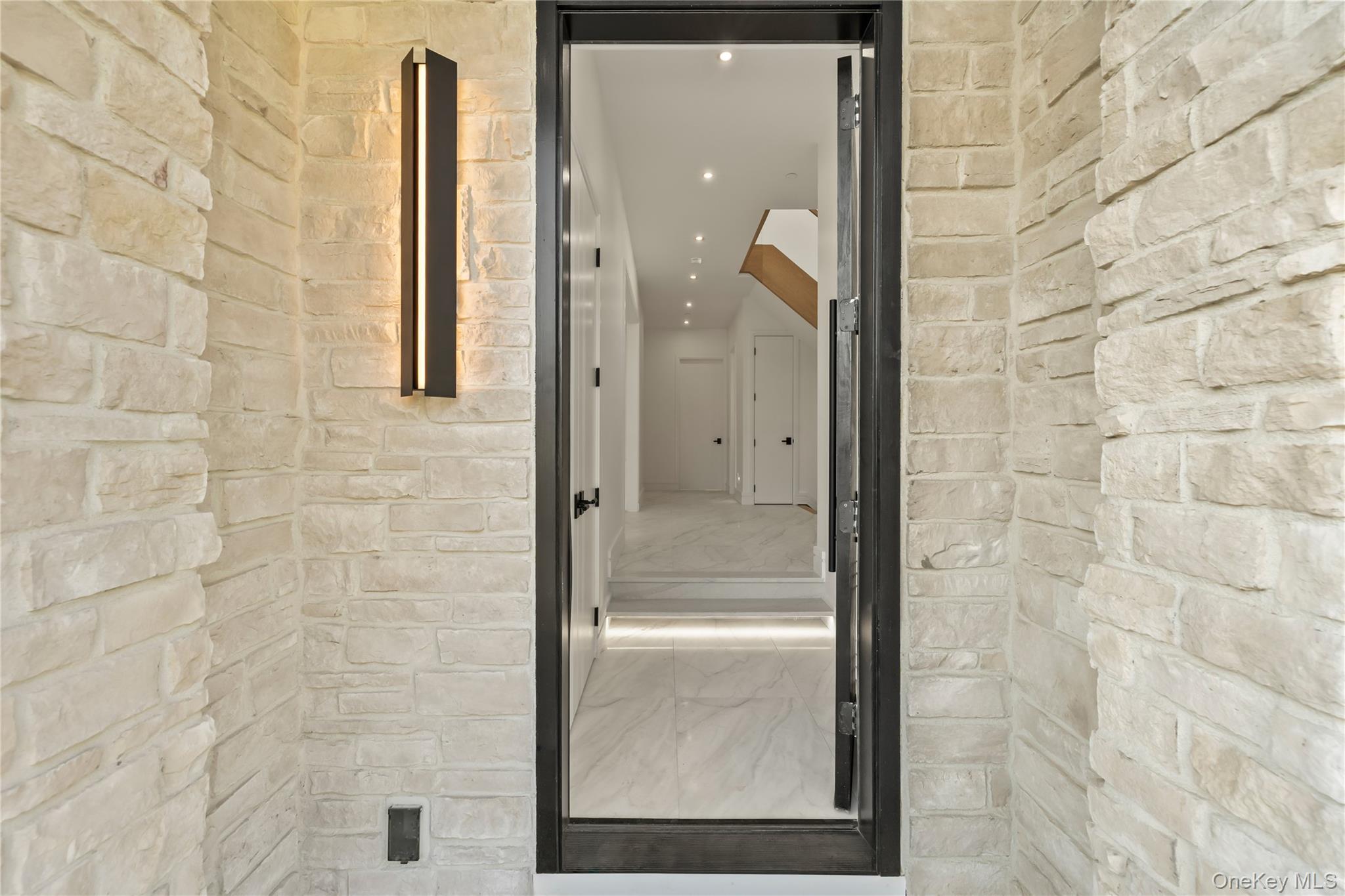 17 Jay Street, Unit 202 photo 2