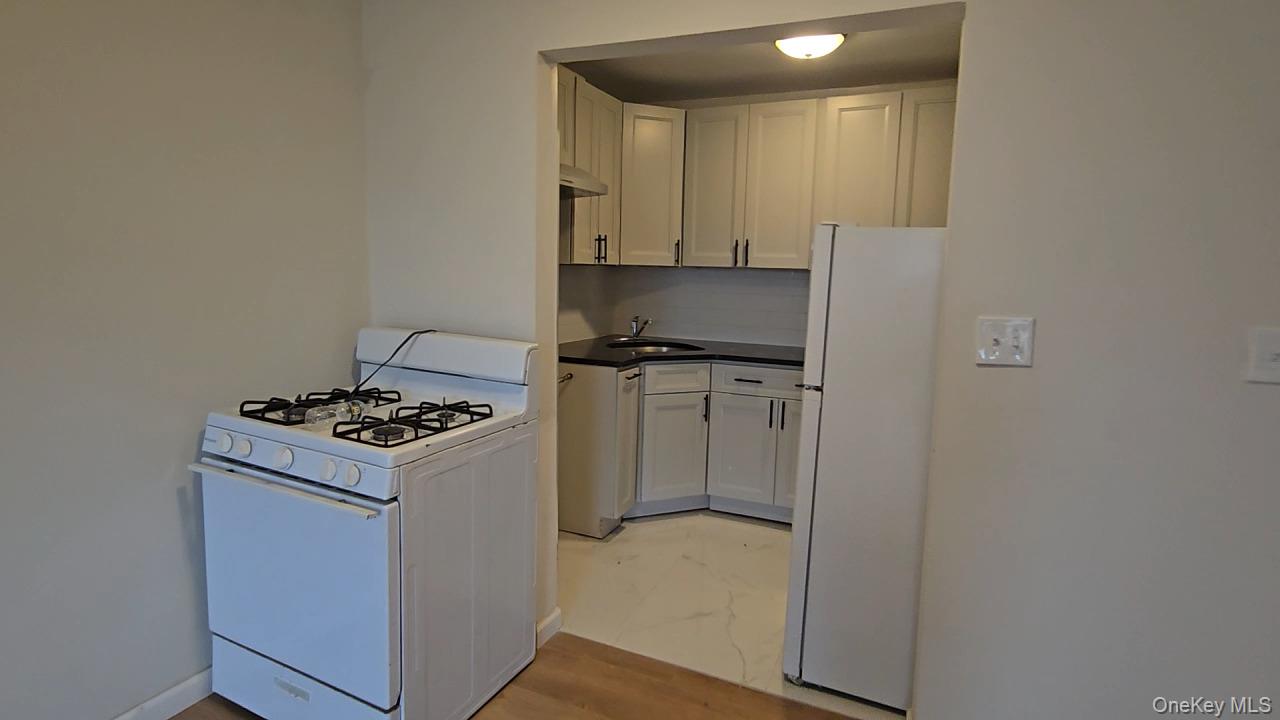 57-04 Van Horn Street – For Sale photo 24