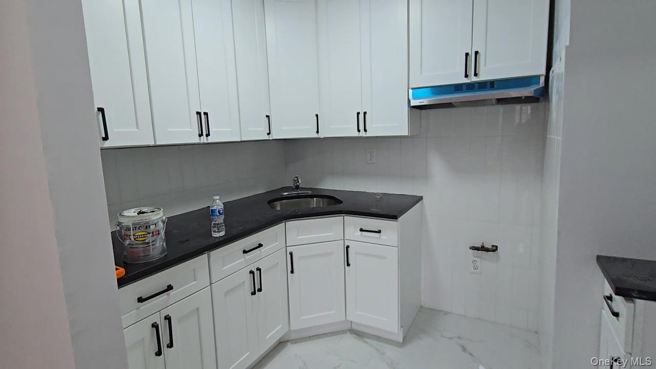 57-04 Van Horn Street – For Sale photo 22