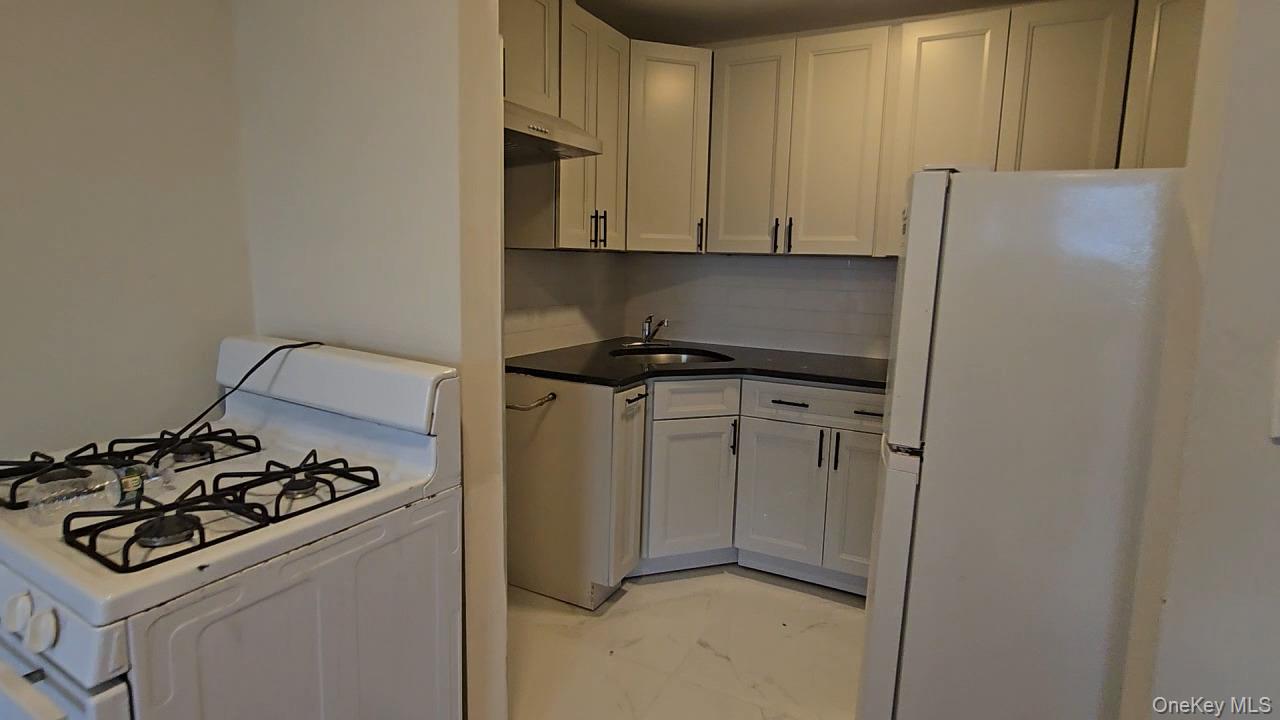 57-04 Van Horn Street – For Sale photo 21