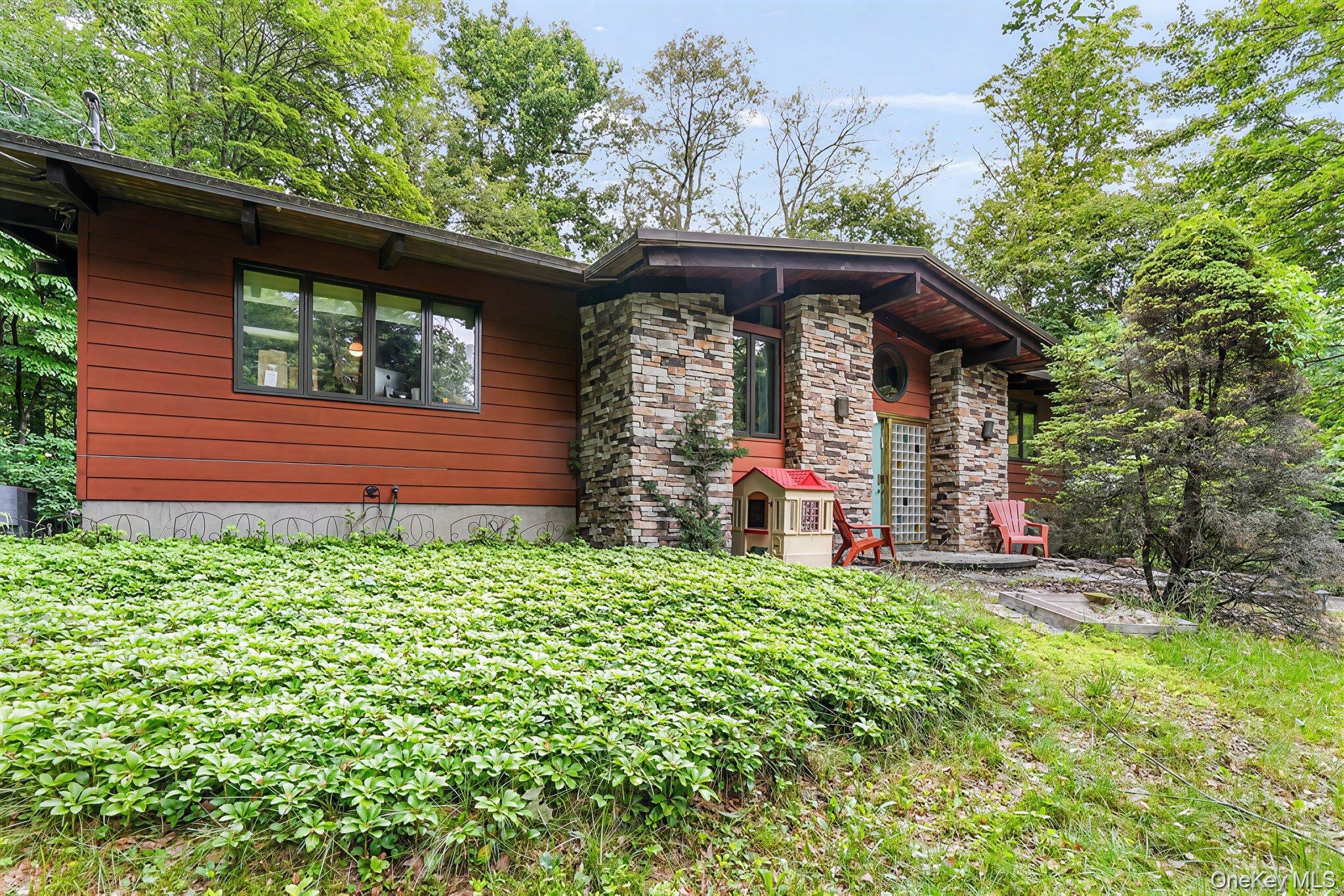 3 Forest Lane – For Sale photo 2