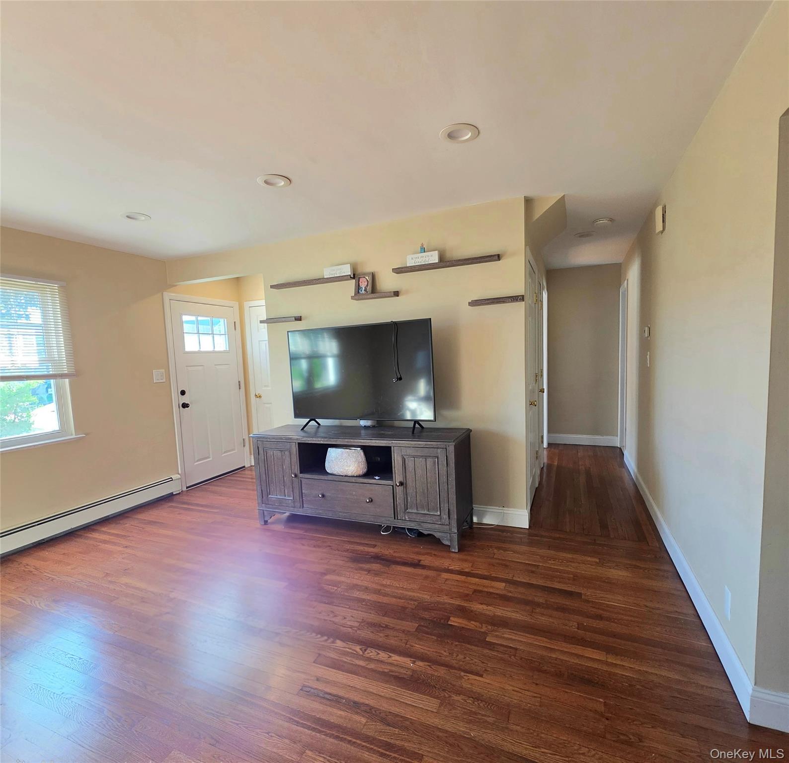 882 Leeds Court – For Rent photo 11