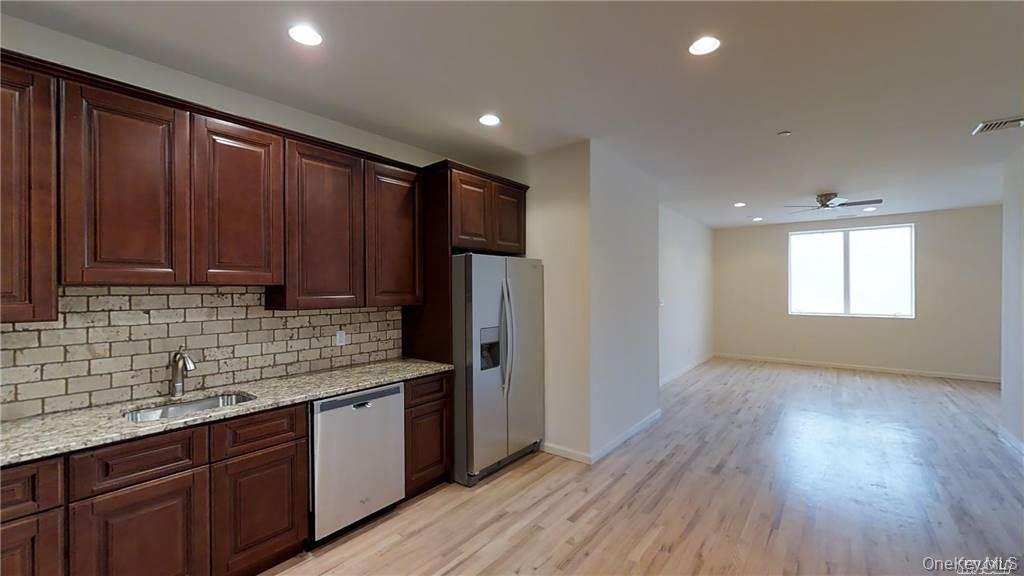 417 New York Avenue, Unit 2A photo 2