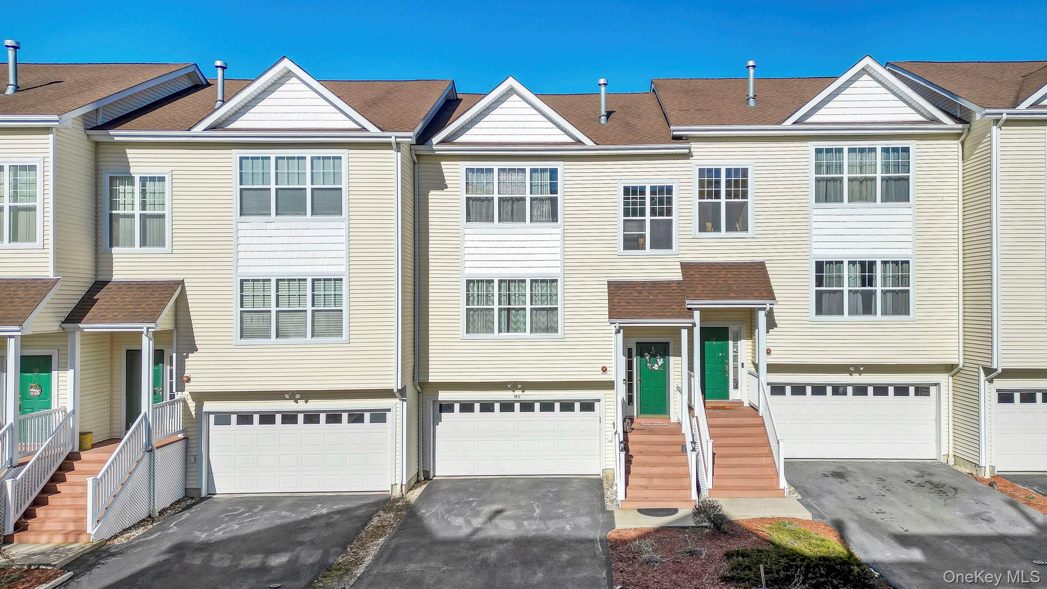 86 Woodlake Drive – For Sale