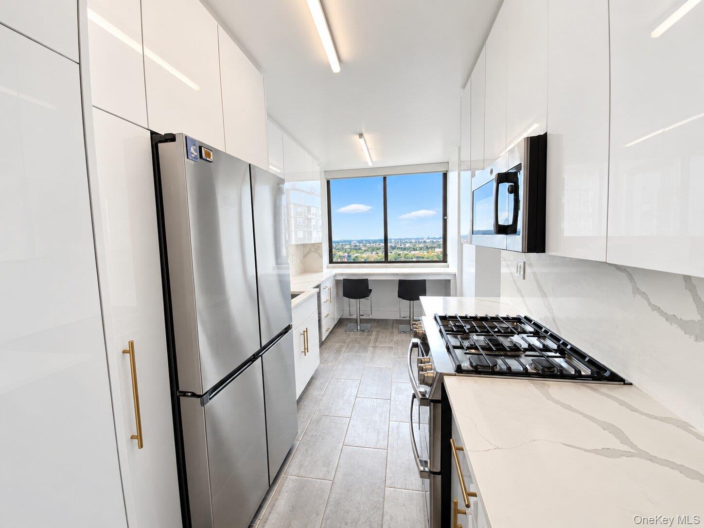27110 Grand Central Parkway, Unit 31N photo 13