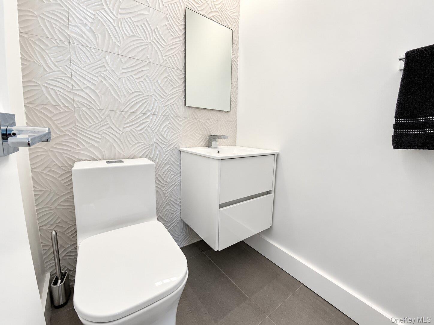 27110 Grand Central Parkway, Unit 31N photo 16